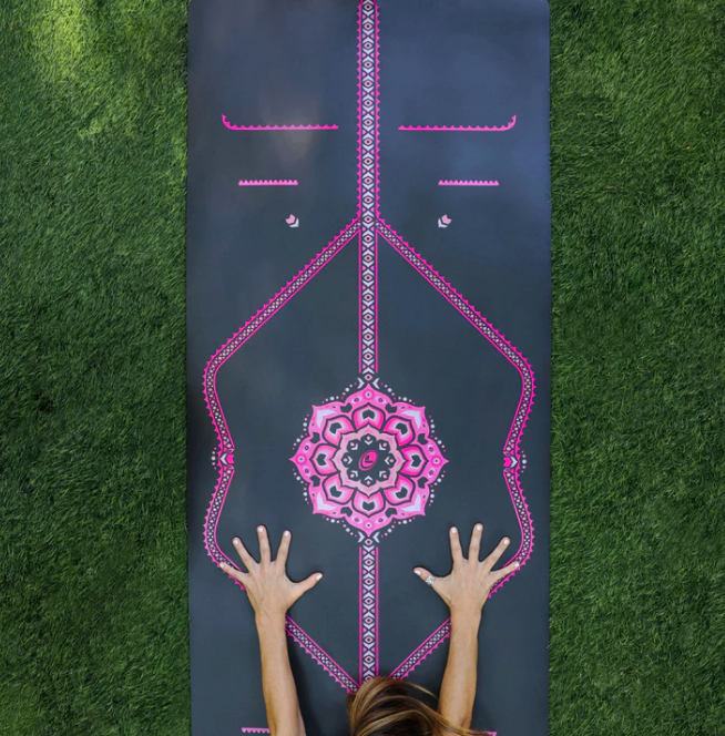 Blossoming Lotus Mat - Grey